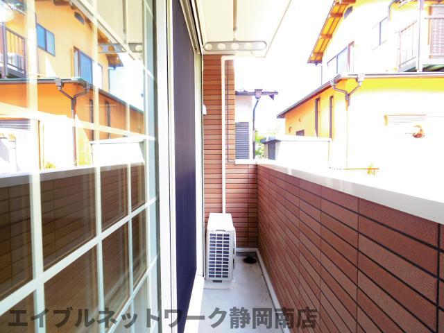 バルコニー　バルコニーがあります