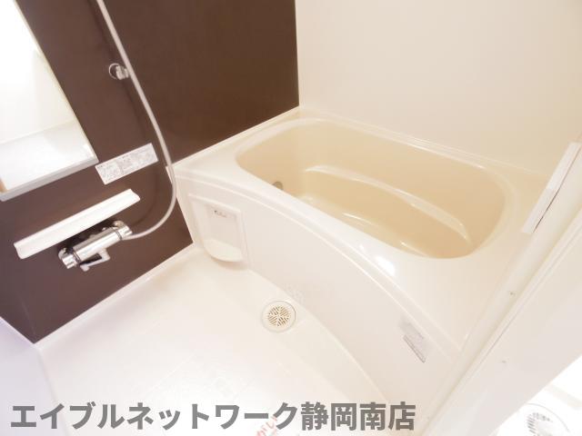 バス・シャワールーム　きれいなお風呂です