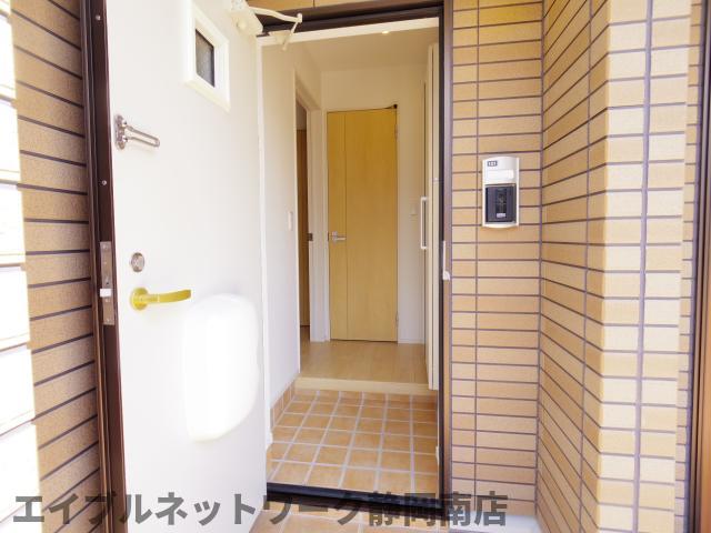 玄関　落ち着いた玄関です