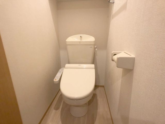 【メゾン東雲のトイレ】
