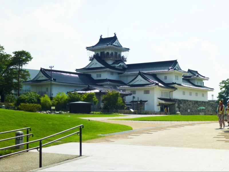 【メゾン安野屋の公園】