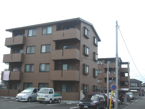 三島市三好町のマンションの建物外観