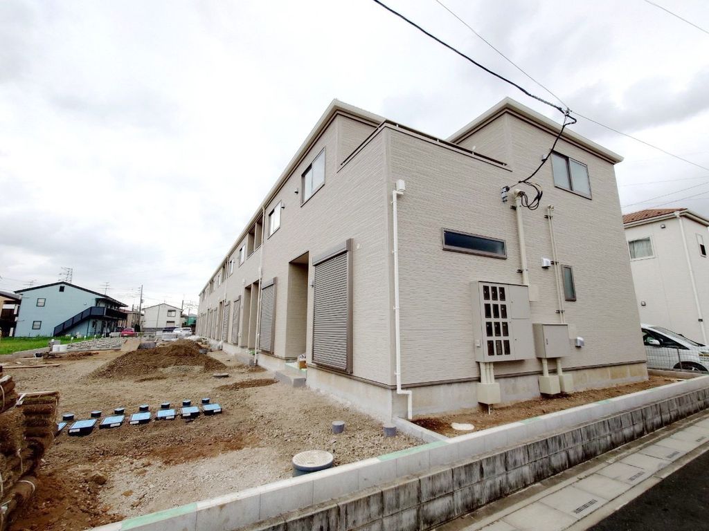 蓮田市緑町のアパートの建物外観