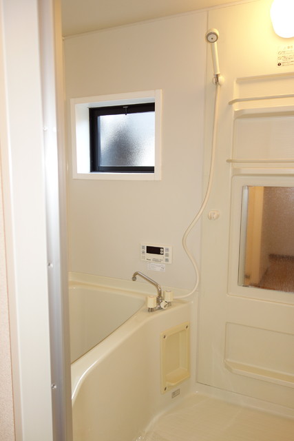 バス・シャワールーム　浴室（追焚機能付）