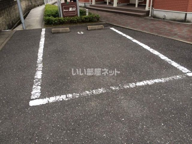 【リブェール嵐山の駐車場】