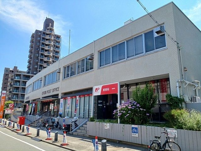 【堺市西区鶴田町のマンションの郵便局】