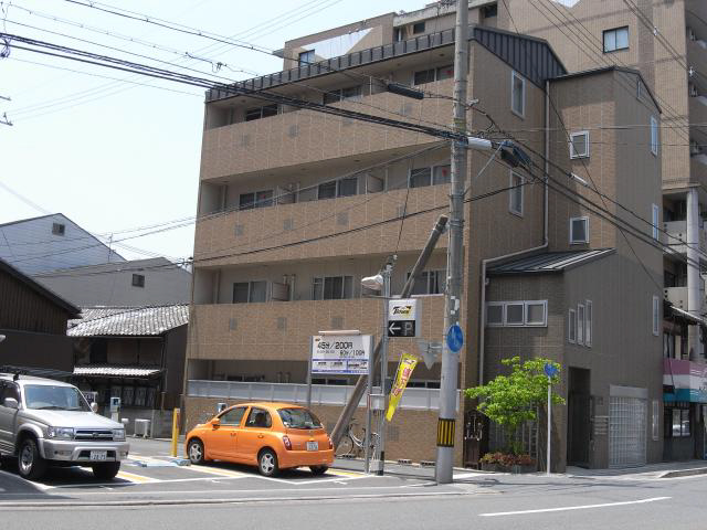 メゾンジュネスの建物外観