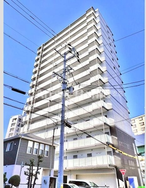 【名古屋市中区大井町のマンションの建物外観】