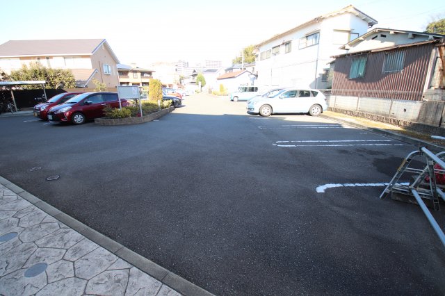 【ボナール(内田町)の駐車場】