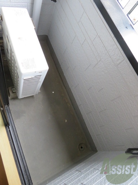 バルコニー　バルコニーがあるので洗濯物は外に干せそうですね～