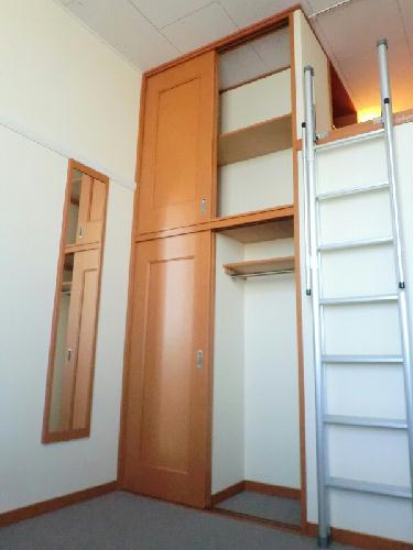 収納　クローゼット