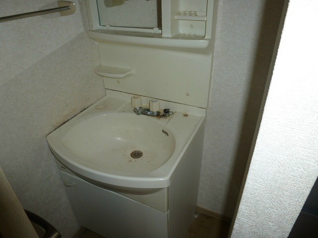 洗面設備　写真は102号室です