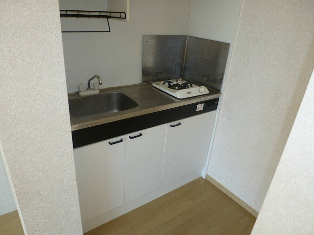 キッチン　写真は102号室です