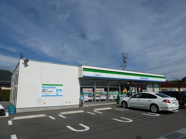 コンビニ　ファミリーマート 長野伊勢宮店（コンビニ）まで665m