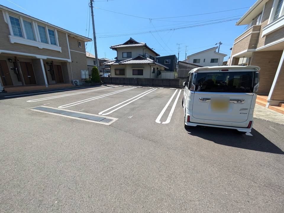 駐車場　駐車場