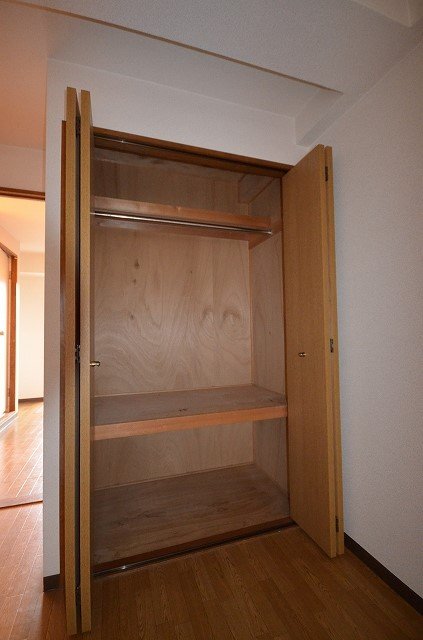 収納　同物件別号室の写真です。