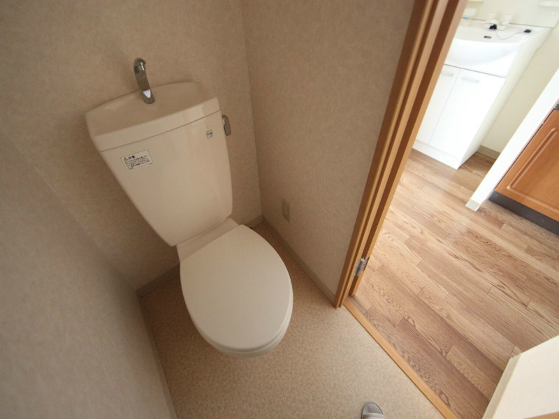 トイレ　洋式トイレ（温水洗浄便座設置可）