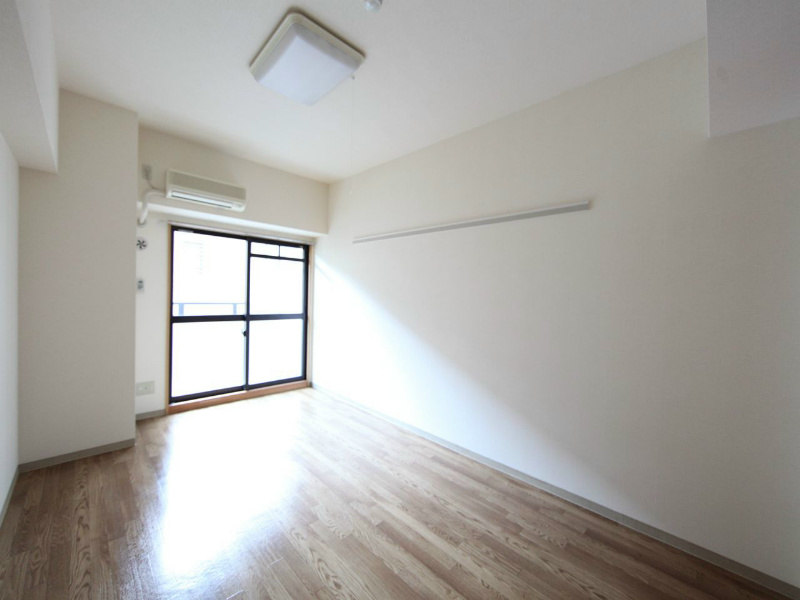 その他部屋・スペース　洋室8.8帖　南向きバルコニー