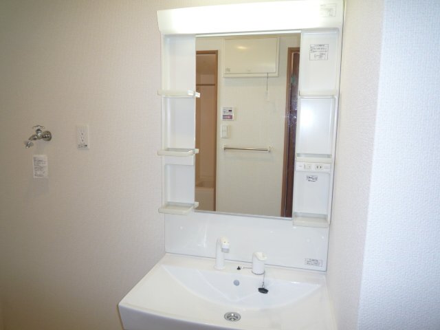 洗面設備　洗髪洗面化粧台