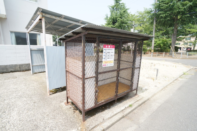 その他　敷地内ごみ捨て場