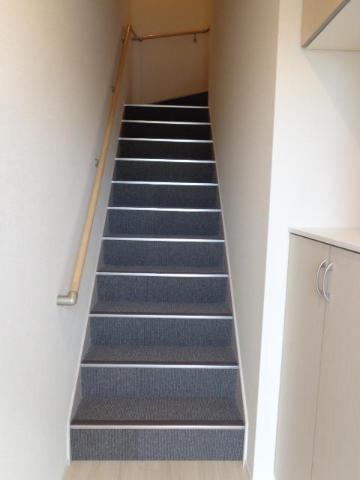 玄関　階段