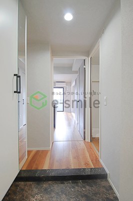 玄関　シンプルで使いやすい玄関です