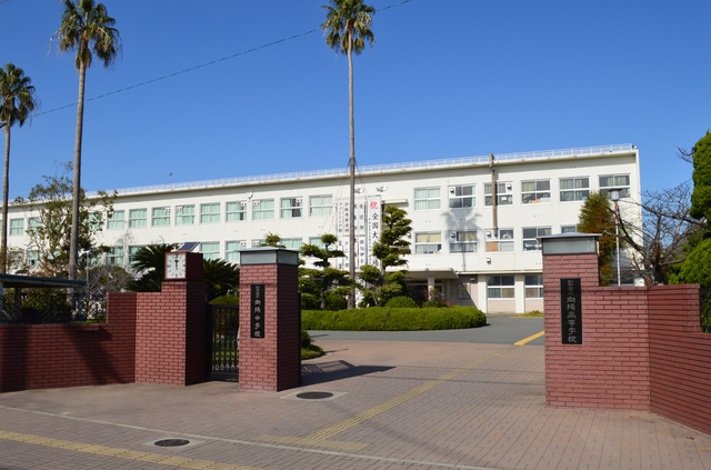 中学校　和歌山県立向陽中学校（中学校）まで1252m