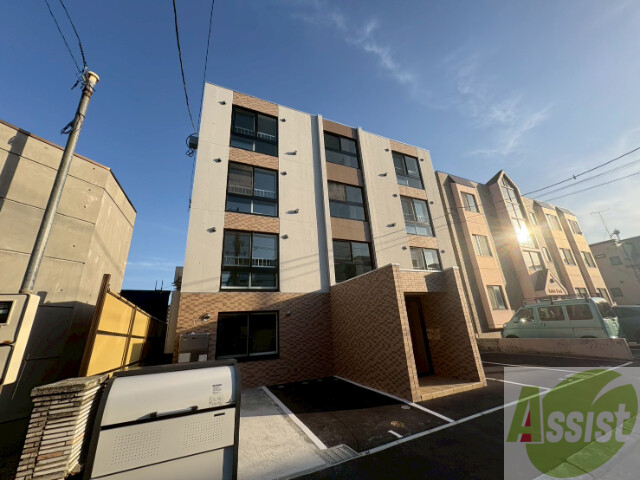 建物外観　札幌市豊平区西岡５条「ＮＲＪニシオカ」