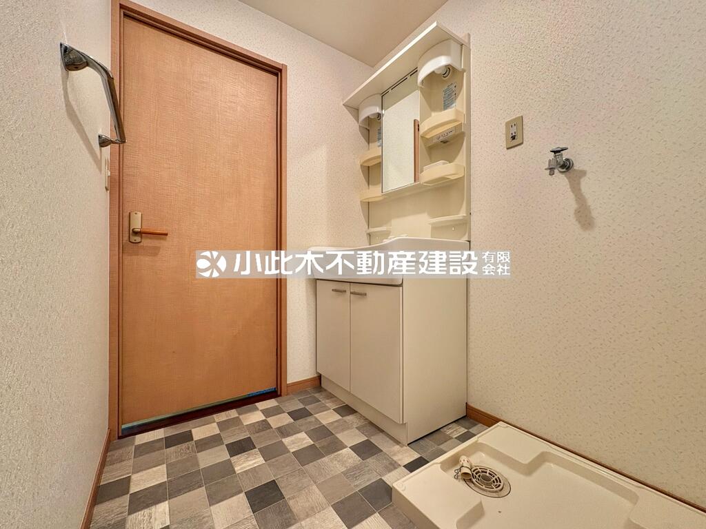 ピノソレアード105 号の内装写真