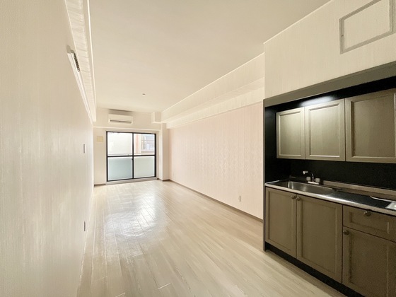 居室・リビング　広々洋室です