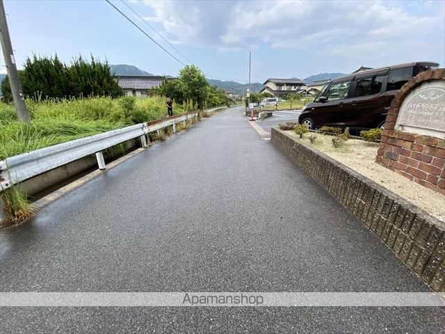 その他　前面道路（その他）まで0m