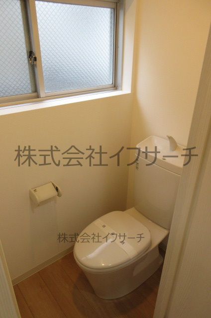 東急東横線 中目黒駅 徒歩8分 4階建 築61年のトイレ写真
