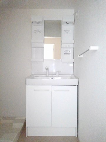 洗面設備　脱衣スペースもあります