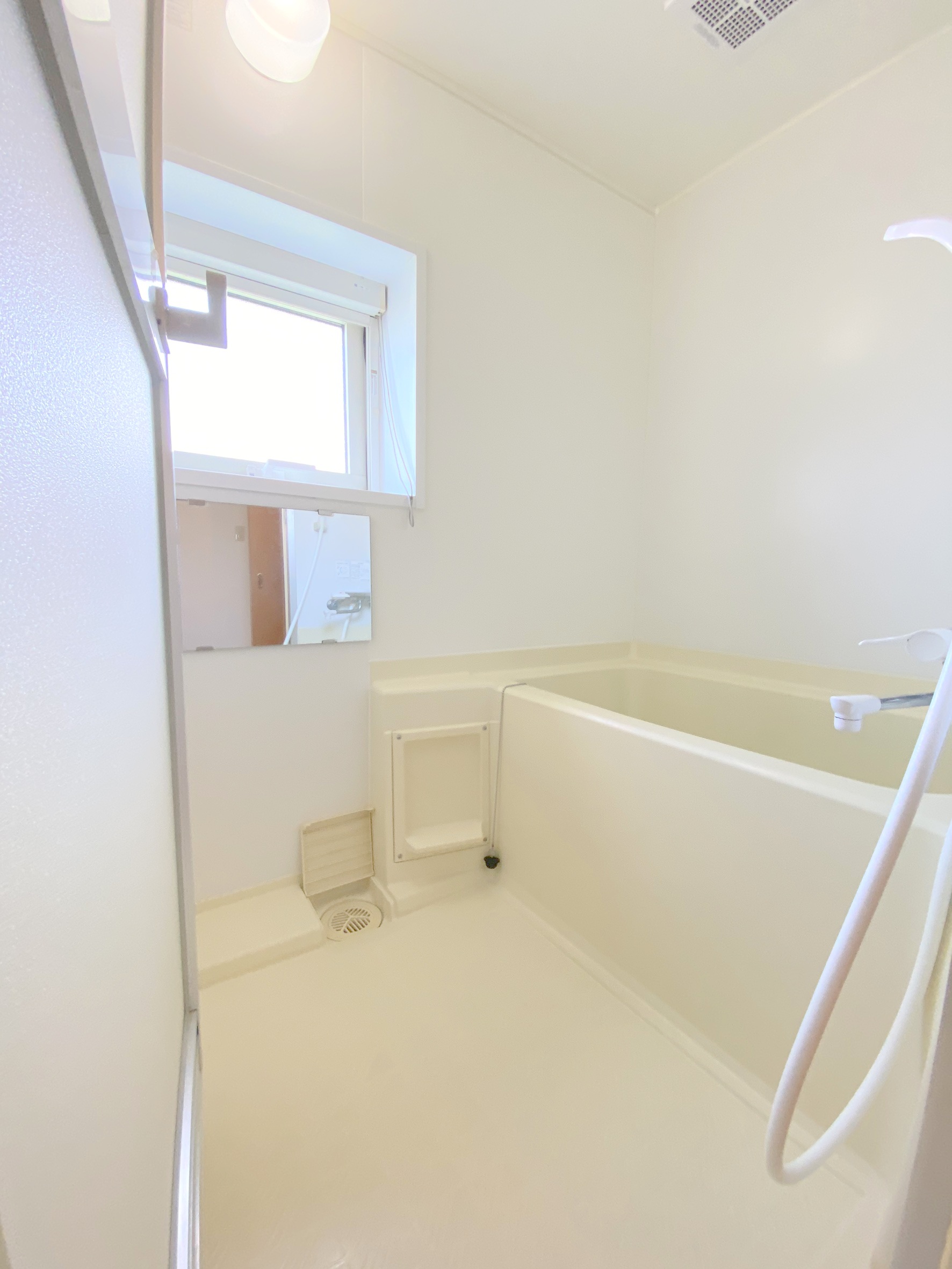 バス・シャワールーム　※他号室の写真になります。雰囲気のご参考にどうぞ♪