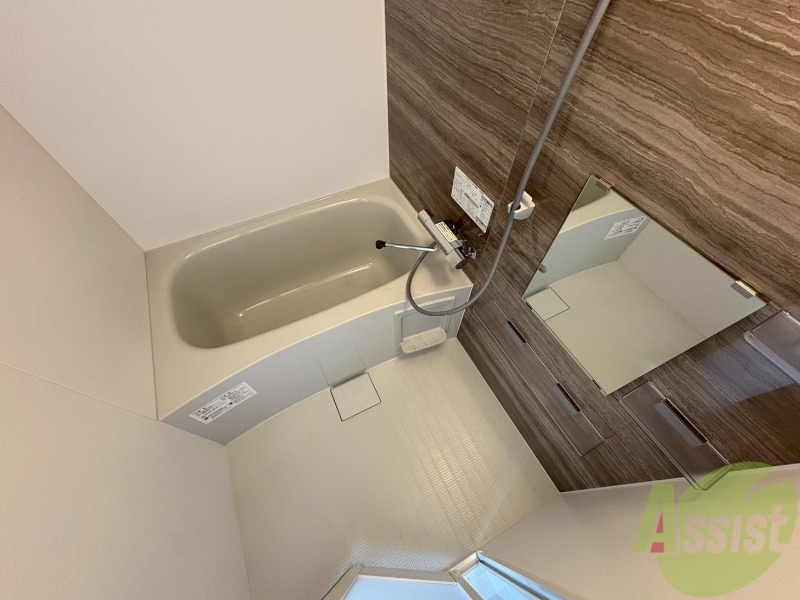 バス・シャワールーム　お風呂になります。一日の疲れを癒してくださいね。