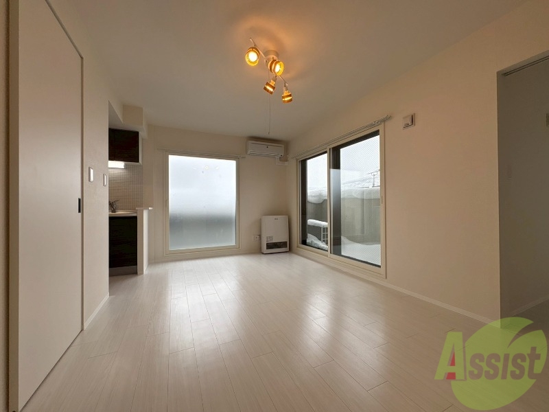 居室・リビング　広々としたリビングですね。使い勝手がよさそうですね！