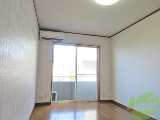 その他部屋・スペース　リビングの別角度はこんな感じになっています