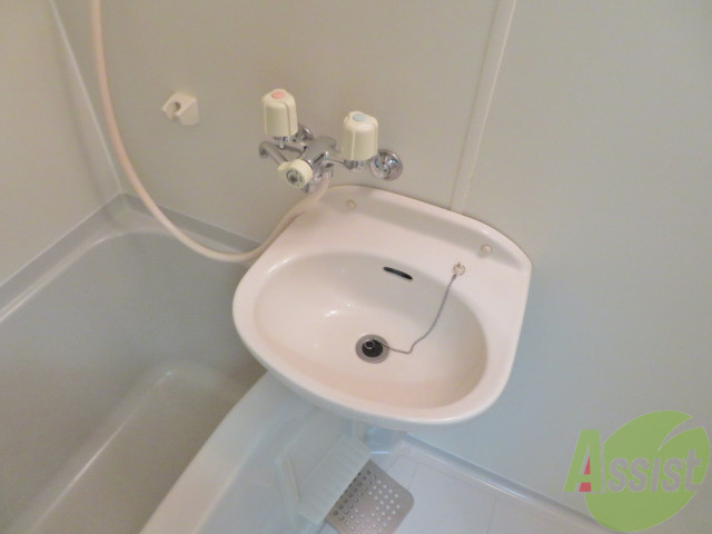 洗面設備　洗顔洗面化粧台があるのは、とても嬉しいですね。