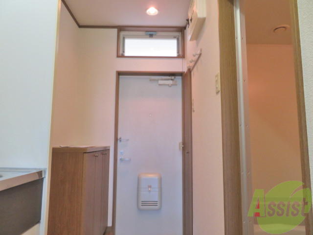 玄関　玄関はスッキリしていてとても良いですね。