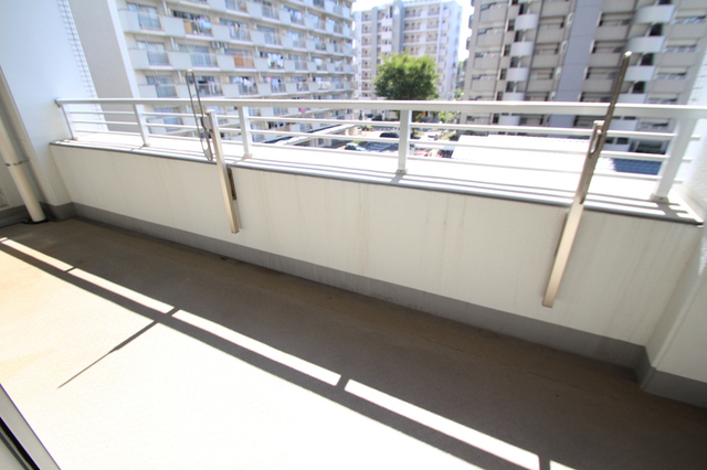 バルコニー　同タイプ別室の参考写真です。※現況優先