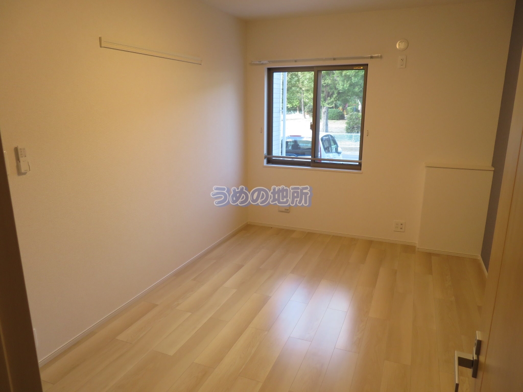 その他部屋・スペース　洋室　ロゴ圧縮済