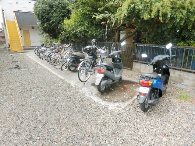 その他共有部分　バイク駐車無料です