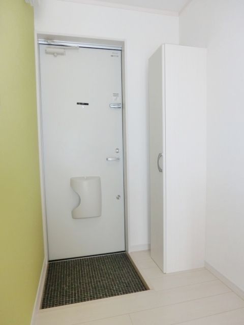 玄関　シューズボックス付き玄関