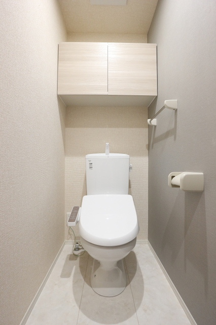 トイレ　温水洗浄暖房便座