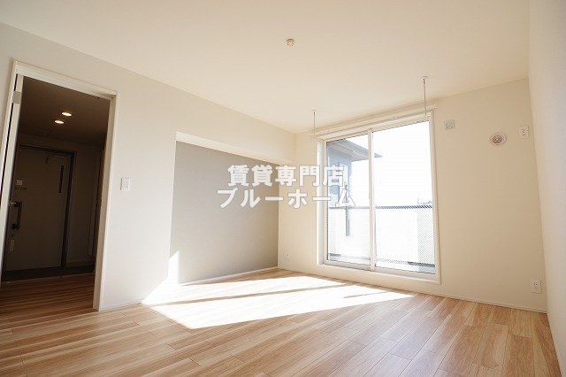 居室・リビング　南向きの明るいリビング！