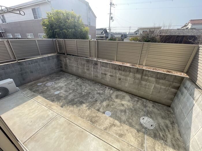 バルコニー　庭