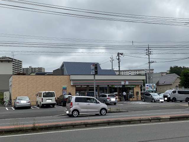 コンビニ　セブンイレブン（コンビニ）まで75m