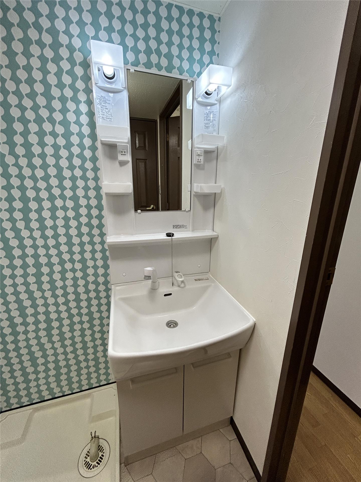 洗面設備　洗髪洗面化粧台