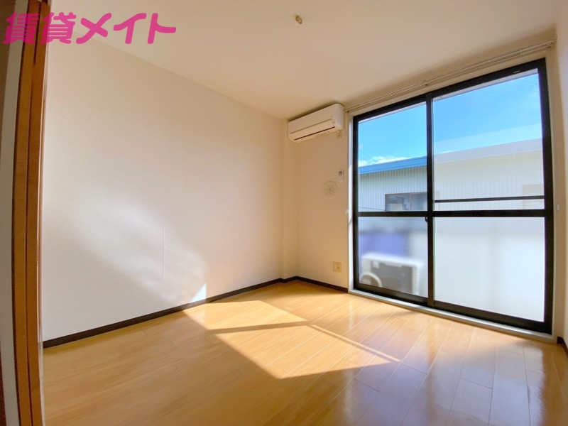 居室・リビング　同型タイプ