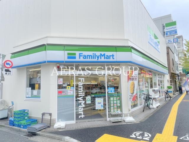 コンビニ　ファミリーマート 足立谷中二丁目店（コンビニ）まで125m